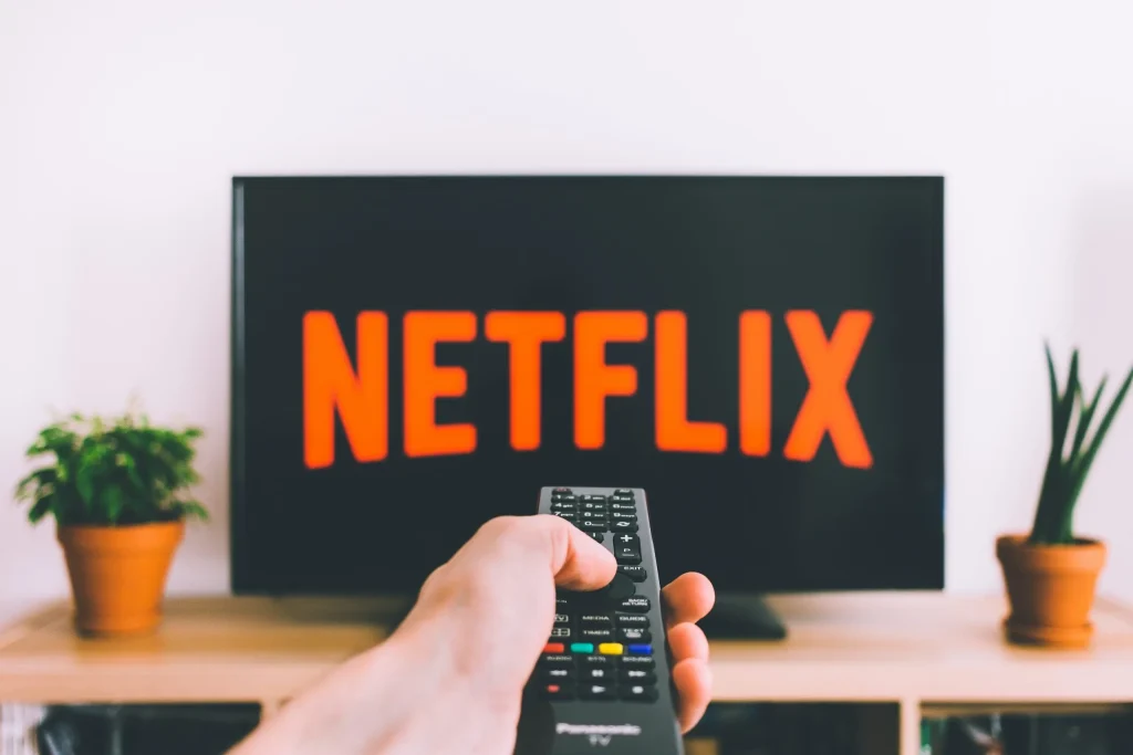 Person attempting to watch Netflix via their Smart TV, but unsurprisingly - seeing as they're trying to access it via a "Smart" TV - they are stuck on the loading screen